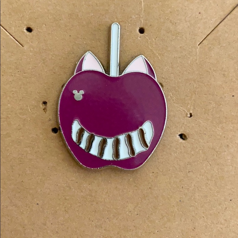🐭 4 for $20 Bundle / Cheshire Cat Candy Apple Pin
